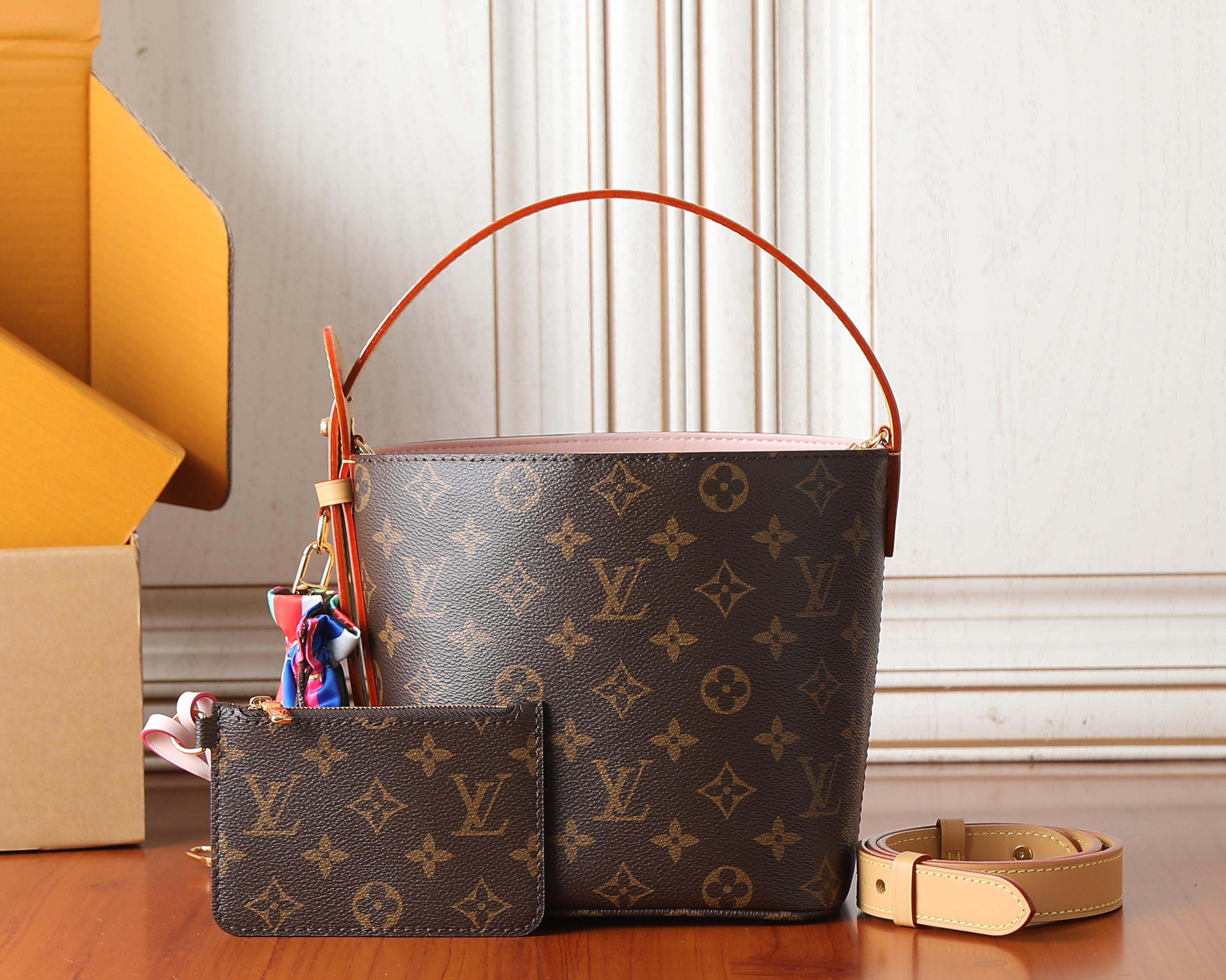 Louis Vuitton All In BB Seoul Edition